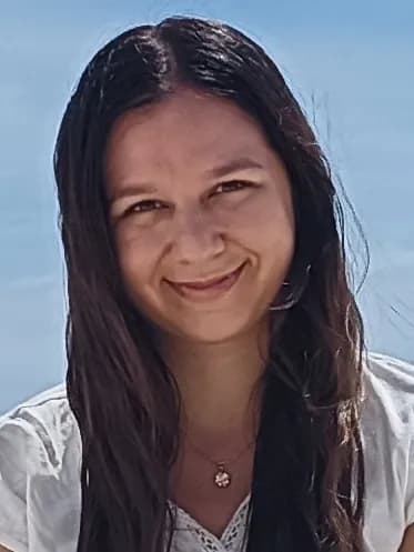 Flores Veronika profilképe