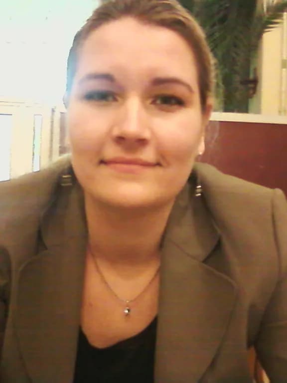Eszter profilképe